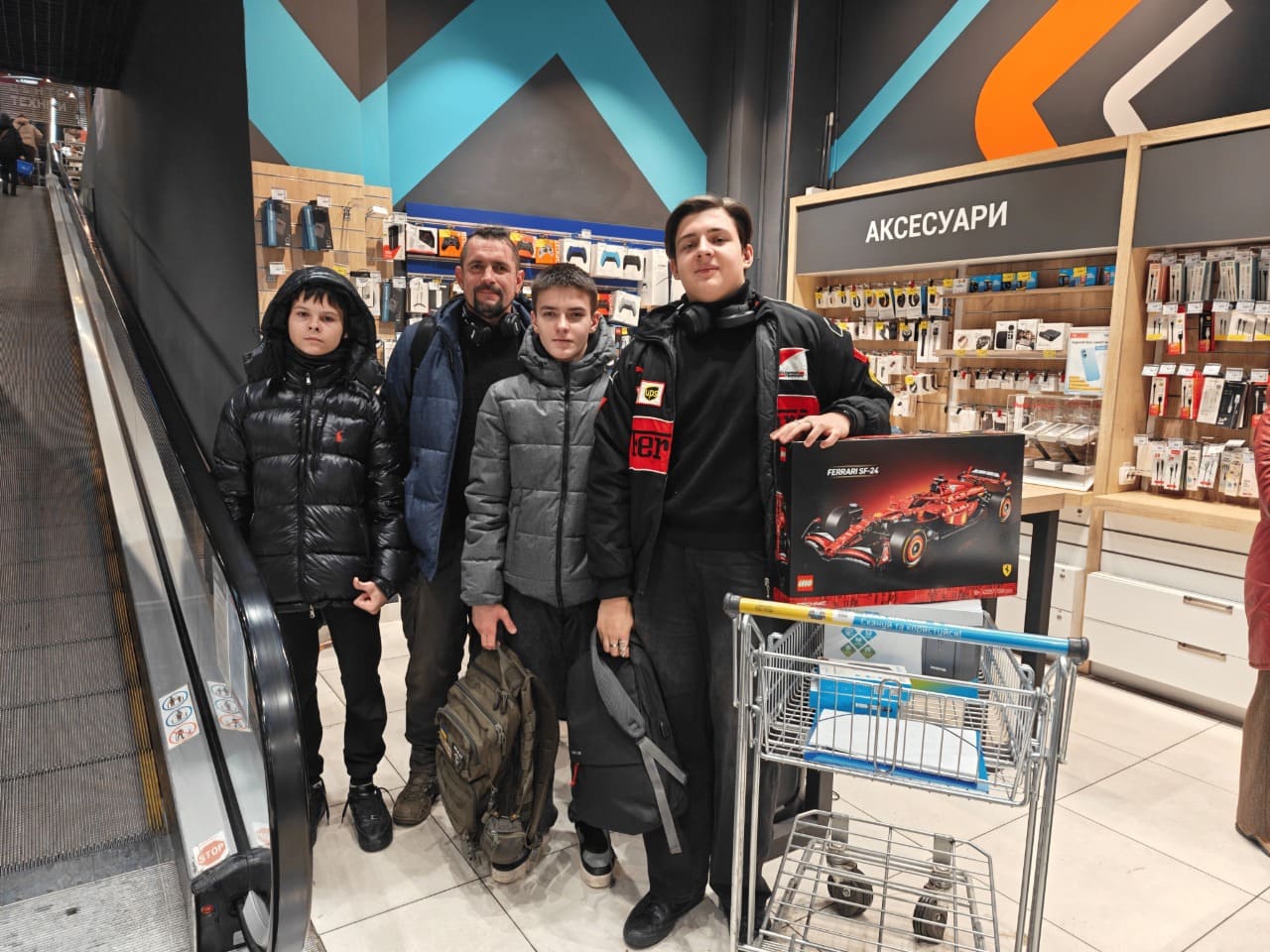 Шопінг одразу з трьома своїми підопічними провела авіакомпанія «Українські вертольоти»